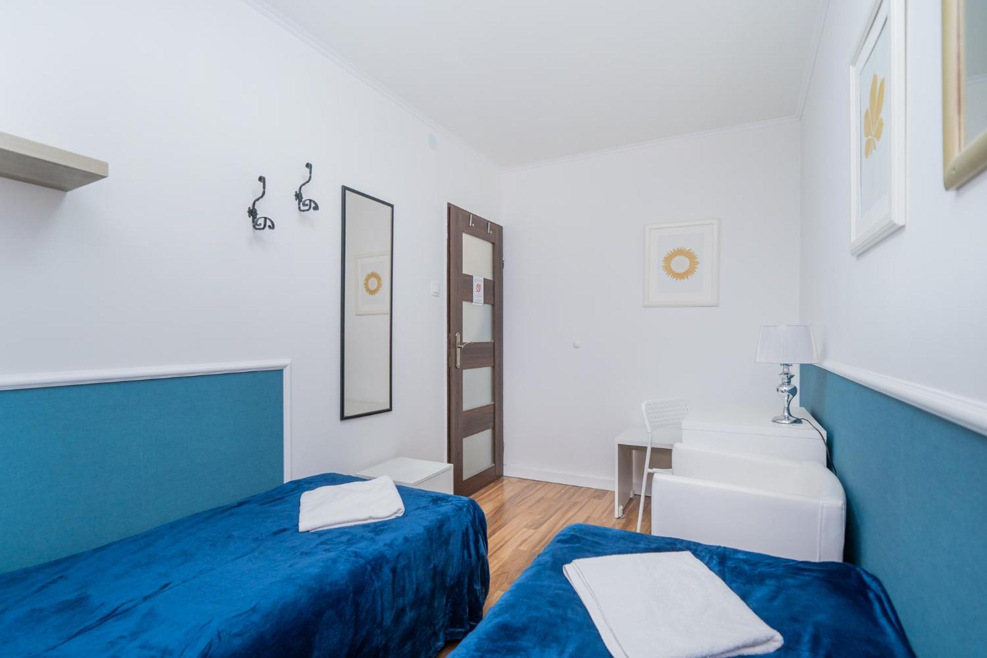 Mgr Pokoje W Samym Centrum Warszawy By Metro Rondo Onz - Super Bed Year23 Warsaw Exterior photo