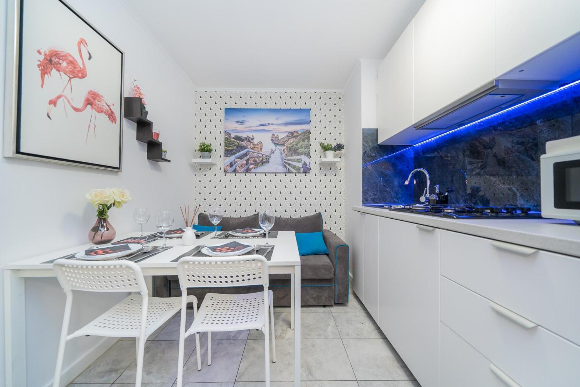 Mgr Pokoje W Samym Centrum Warszawy By Metro Rondo Onz - Super Bed Year23 Warsaw Exterior photo
